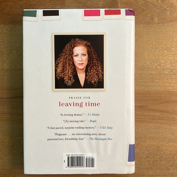 Small Great Things by Jodi Picoult hard cover, good used condition - Picture 2 of 6